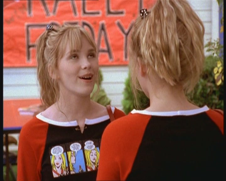 DailyDuff-dot-org_LizzieMcGuire-JustLikeLizzie0880.jpg