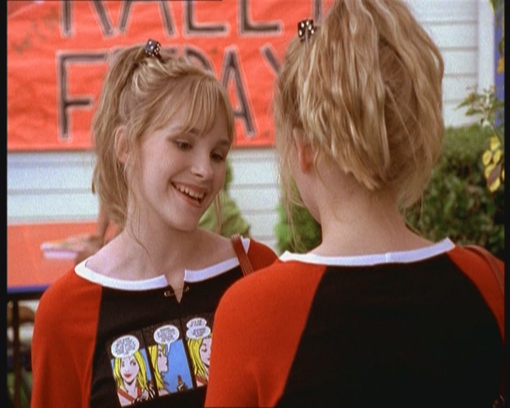 DailyDuff-dot-org_LizzieMcGuire-JustLikeLizzie0881.jpg