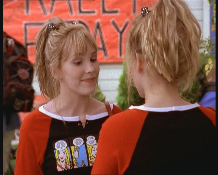 DailyDuff-dot-org_LizzieMcGuire-JustLikeLizzie0889.jpg DailyDuff-dot-org_LizzieMcGuire-JustLikeLizzie0889.jpg