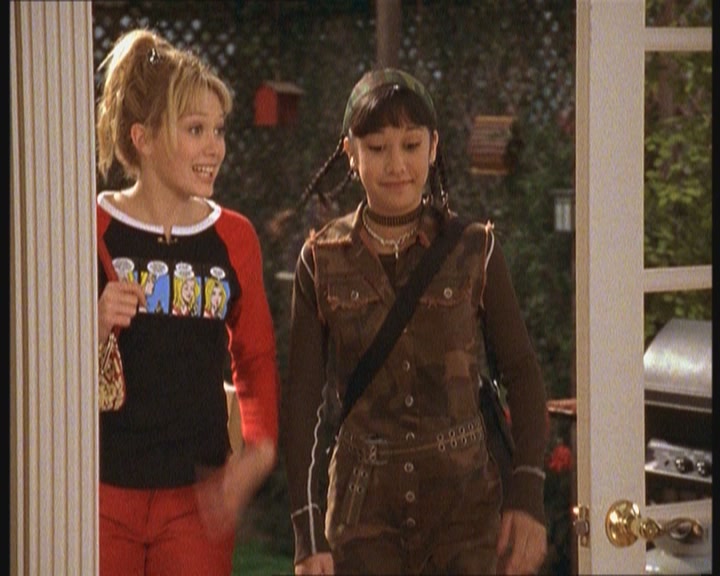 DailyDuff-dot-org_LizzieMcGuire-JustLikeLizzie0919.jpg