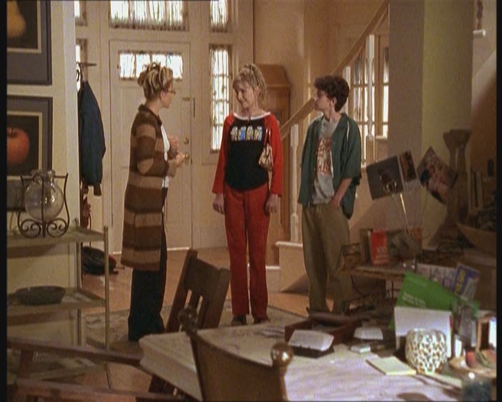 DailyDuff-dot-org_LizzieMcGuire-JustLikeLizzie0923.jpg
