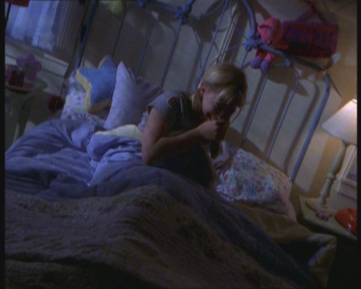 DailyDuff-dot-org_LizzieMcGuire-JustLikeLizzie1219.jpg