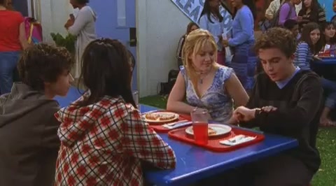 DailyDuff-dot-org_LizzieMcGuire-2x15LizzieIntheMiddle0242.jpg DailyDuff-dot-org_LizzieMcGuire-2x15LizzieIntheMiddle0242.jpg