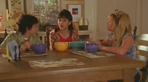 DailyDuff-dot-org_LizzieMcGuire-2x15LizzieIntheMiddle0332.jpg