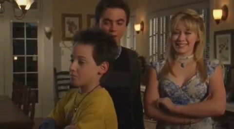 DailyDuff-dot-org_LizzieMcGuire-2x15LizzieIntheMiddle0478.jpg DailyDuff-dot-org_LizzieMcGuire-2x15LizzieIntheMiddle0478.jpg