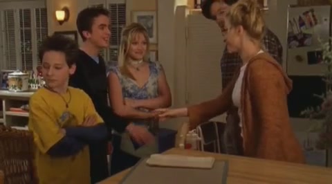 DailyDuff-dot-org_LizzieMcGuire-2x15LizzieIntheMiddle0483.jpg