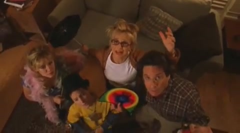 DailyDuff-dot-org_LizzieMcGuire-2x15LizzieIntheMiddle0516.jpg DailyDuff-dot-org_LizzieMcGuire-2x15LizzieIntheMiddle0516.jpg