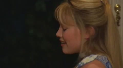 DailyDuff-dot-org_LizzieMcGuire-2x15LizzieIntheMiddle0572.jpg DailyDuff-dot-org_LizzieMcGuire-2x15LizzieIntheMiddle0572.jpg