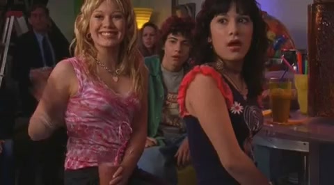 DailyDuff-dot-org_LizzieMcGuire-2x15LizzieIntheMiddle0613.jpg