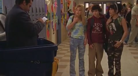 DailyDuff-dot-org_LizzieMcGuire-2x15LizzieIntheMiddle0942.jpg DailyDuff-dot-org_LizzieMcGuire-2x15LizzieIntheMiddle0942.jpg