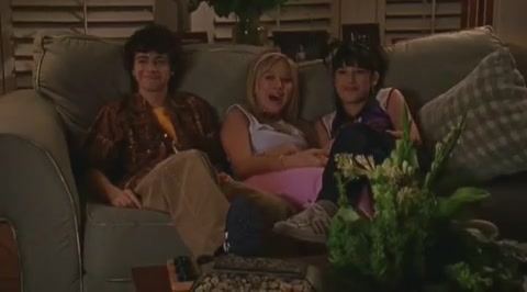DailyDuff-dot-org_LizzieMcGuire-2x15LizzieIntheMiddle1181.jpg