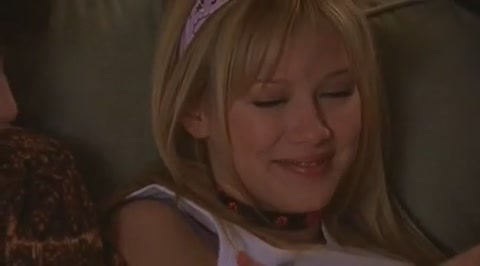 DailyDuff-dot-org_LizzieMcGuire-2x15LizzieIntheMiddle1195.jpg