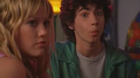 DailyDuff-dot-org_LizzieMcGuire-2x15LizzieIntheMiddle1211.jpg