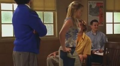 DailyDuff-dot-org_LizzieMcGuire-2x15LizzieIntheMiddle0066.jpg