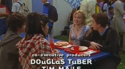 DailyDuff-dot-org_LizzieMcGuire-2x15LizzieIntheMiddle0194.jpg