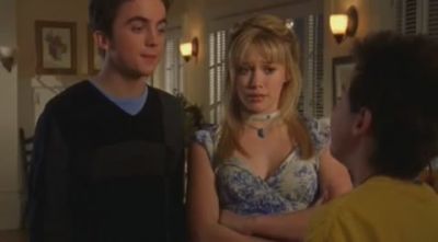 DailyDuff-dot-org_LizzieMcGuire-2x15LizzieIntheMiddle0470.jpg