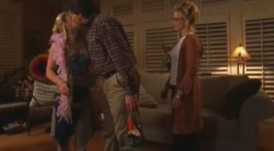 DailyDuff-dot-org_LizzieMcGuire-2x15LizzieIntheMiddle0534.jpg