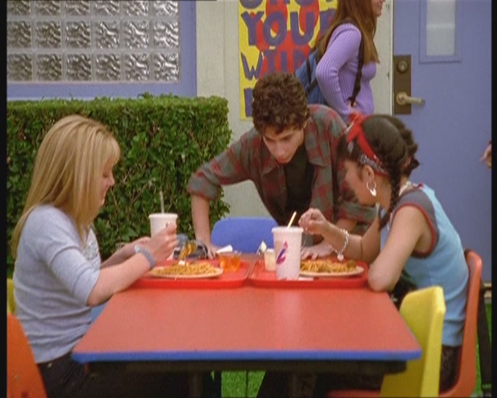 DailyDuff-dot-org_LizzieMcGuire-MovingUp0104.jpg DailyDuff-dot-org_LizzieMcGuire-MovingUp0104.jpg