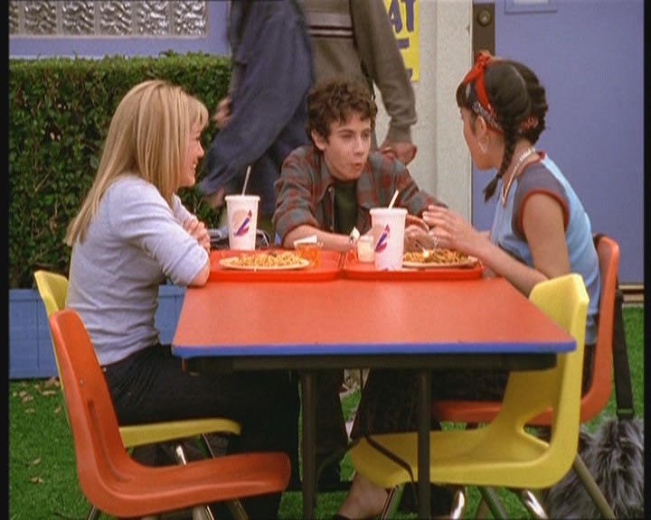 DailyDuff-dot-org_LizzieMcGuire-MovingUp0158.jpg DailyDuff-dot-org_LizzieMcGuire-MovingUp0158.jpg