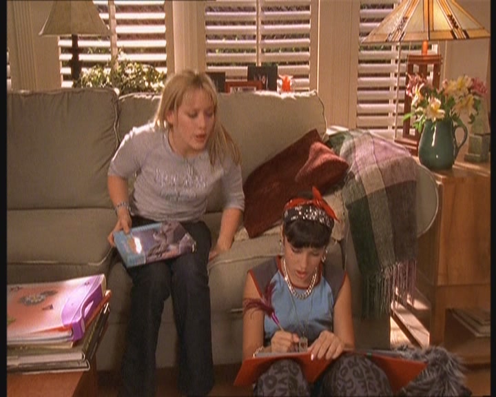 DailyDuff-dot-org_LizzieMcGuire-MovingUp0290.jpg DailyDuff-dot-org_LizzieMcGuire-MovingUp0290.jpg