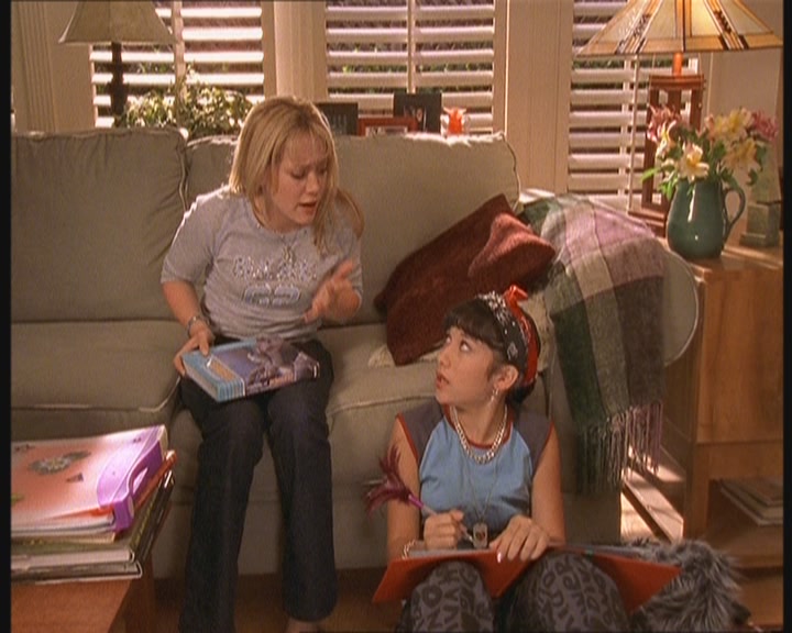 DailyDuff-dot-org_LizzieMcGuire-MovingUp0291.jpg DailyDuff-dot-org_LizzieMcGuire-MovingUp0291.jpg