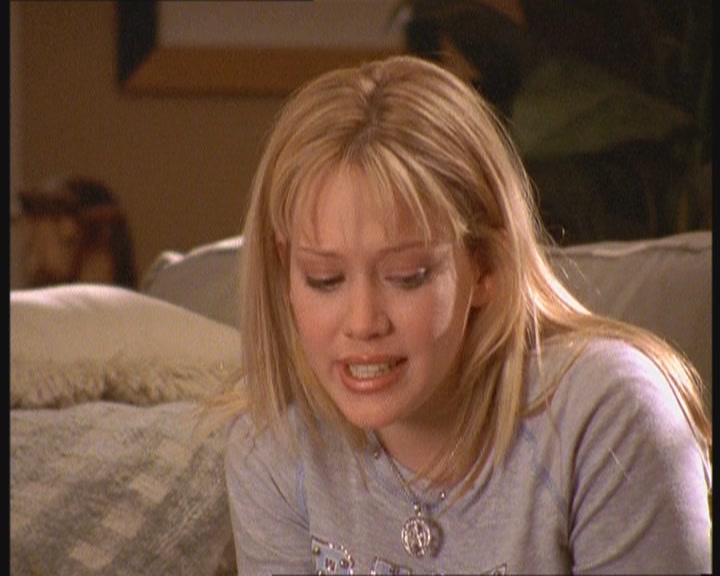 DailyDuff-dot-org_LizzieMcGuire-MovingUp0317.jpg DailyDuff-dot-org_LizzieMcGuire-MovingUp0317.jpg