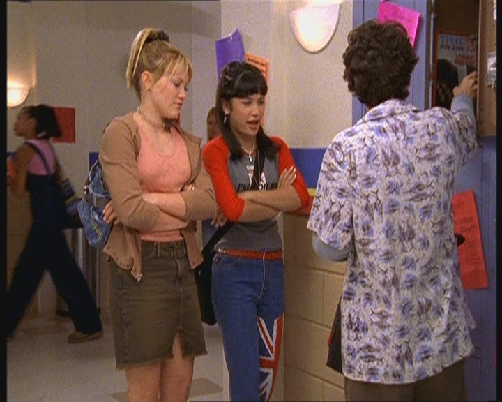 DailyDuff-dot-org_LizzieMcGuire-MovingUp0423.jpg DailyDuff-dot-org_LizzieMcGuire-MovingUp0423.jpg