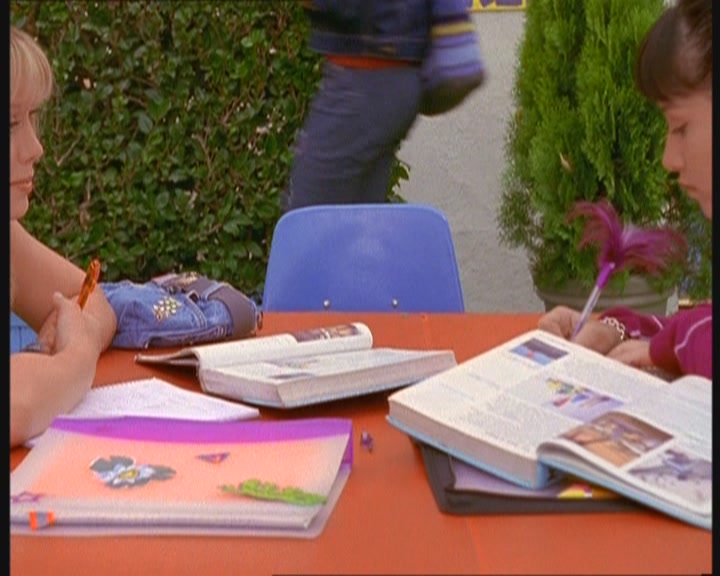 DailyDuff-dot-org_LizzieMcGuire-MovingUp0591.jpg DailyDuff-dot-org_LizzieMcGuire-MovingUp0591.jpg