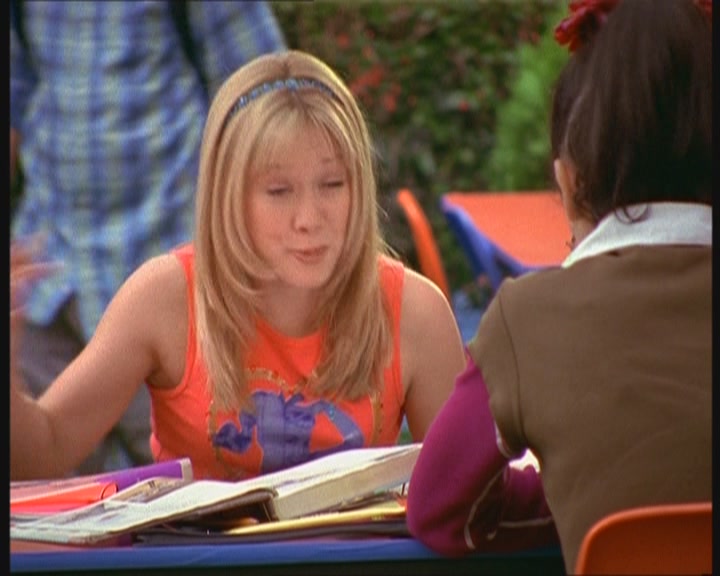 DailyDuff-dot-org_LizzieMcGuire-MovingUp0595.jpg DailyDuff-dot-org_LizzieMcGuire-MovingUp0595.jpg