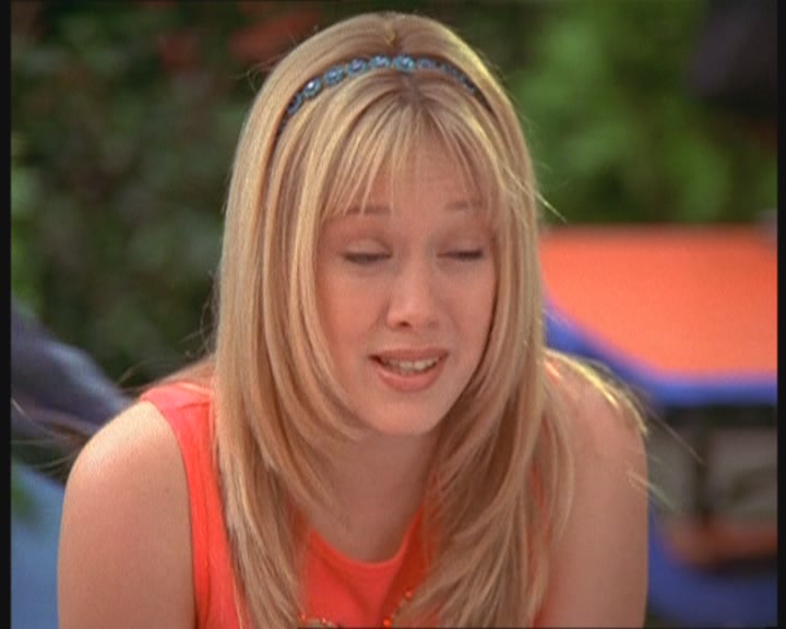 DailyDuff-dot-org_LizzieMcGuire-MovingUp0641.jpg DailyDuff-dot-org_LizzieMcGuire-MovingUp0641.jpg