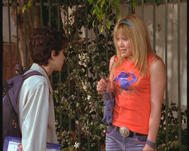 DailyDuff-dot-org_LizzieMcGuire-MovingUp0715.jpg DailyDuff-dot-org_LizzieMcGuire-MovingUp0715.jpg