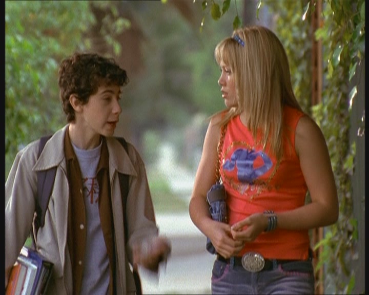 DailyDuff-dot-org_LizzieMcGuire-MovingUp0718.jpg DailyDuff-dot-org_LizzieMcGuire-MovingUp0718.jpg