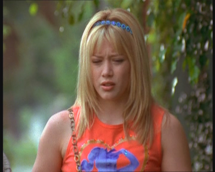 DailyDuff-dot-org_LizzieMcGuire-MovingUp0729.jpg DailyDuff-dot-org_LizzieMcGuire-MovingUp0729.jpg