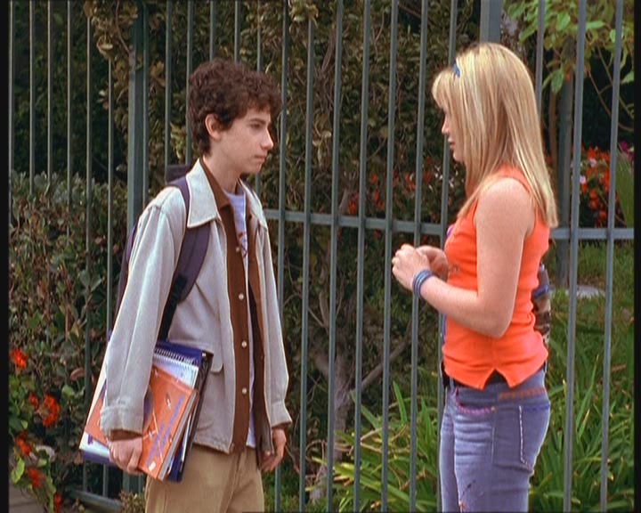 DailyDuff-dot-org_LizzieMcGuire-MovingUp0752.jpg DailyDuff-dot-org_LizzieMcGuire-MovingUp0752.jpg