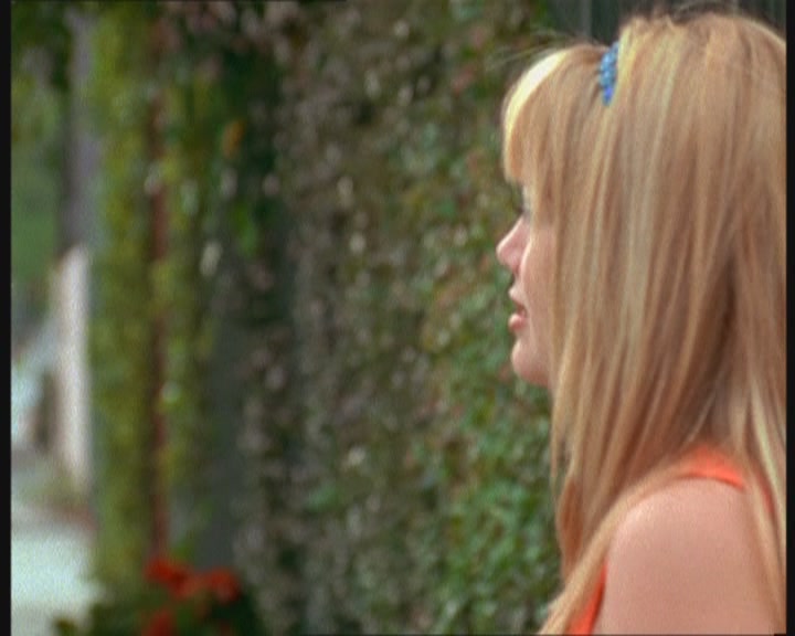 DailyDuff-dot-org_LizzieMcGuire-MovingUp0757.jpg DailyDuff-dot-org_LizzieMcGuire-MovingUp0757.jpg