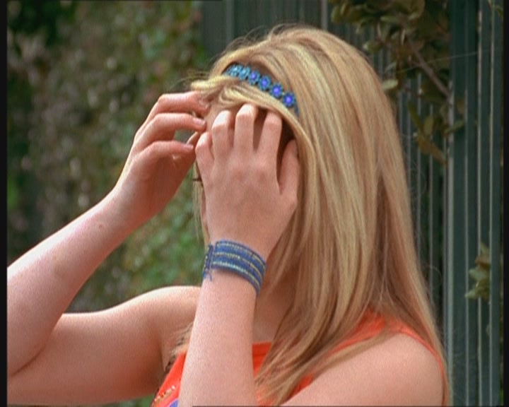 DailyDuff-dot-org_LizzieMcGuire-MovingUp0759.jpg DailyDuff-dot-org_LizzieMcGuire-MovingUp0759.jpg