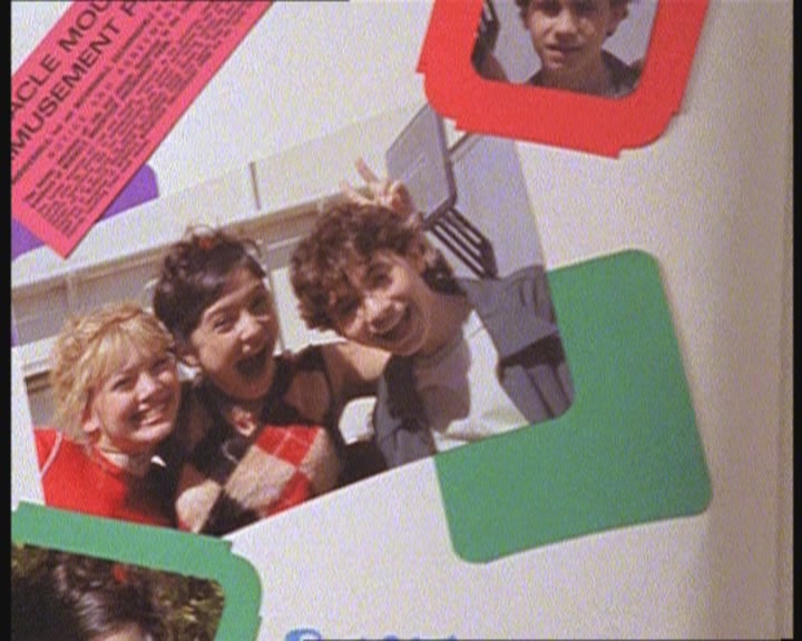 DailyDuff-dot-org_LizzieMcGuire-MovingUp0941.jpg DailyDuff-dot-org_LizzieMcGuire-MovingUp0941.jpg