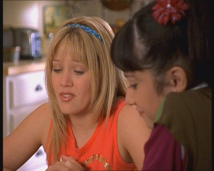 DailyDuff-dot-org_LizzieMcGuire-MovingUp0947.jpg DailyDuff-dot-org_LizzieMcGuire-MovingUp0947.jpg