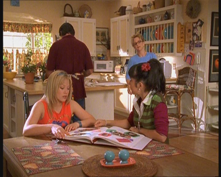 DailyDuff-dot-org_LizzieMcGuire-MovingUp0966.jpg DailyDuff-dot-org_LizzieMcGuire-MovingUp0966.jpg