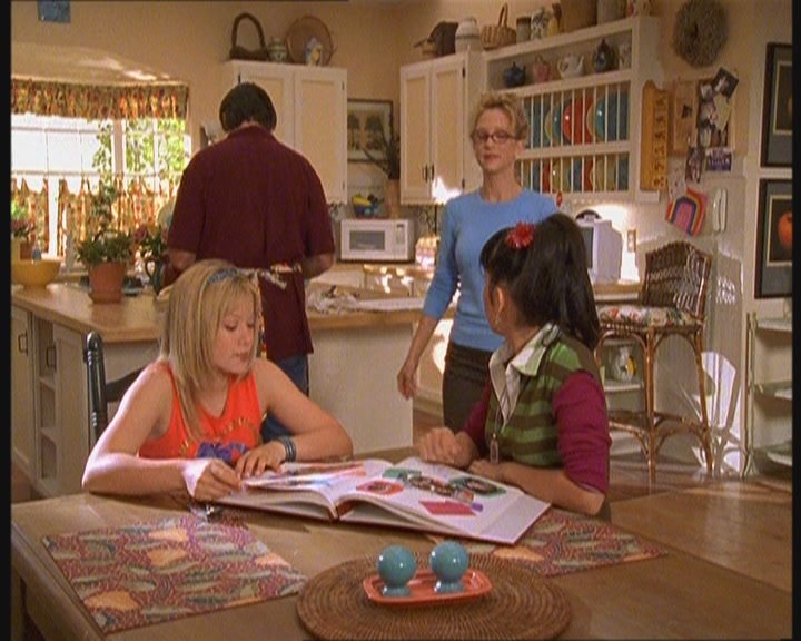 DailyDuff-dot-org_LizzieMcGuire-MovingUp0967.jpg DailyDuff-dot-org_LizzieMcGuire-MovingUp0967.jpg