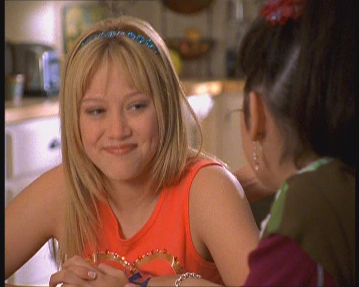 DailyDuff-dot-org_LizzieMcGuire-MovingUp0994.jpg DailyDuff-dot-org_LizzieMcGuire-MovingUp0994.jpg