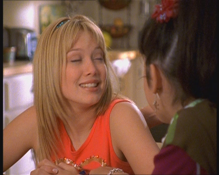 DailyDuff-dot-org_LizzieMcGuire-MovingUp0996.jpg DailyDuff-dot-org_LizzieMcGuire-MovingUp0996.jpg