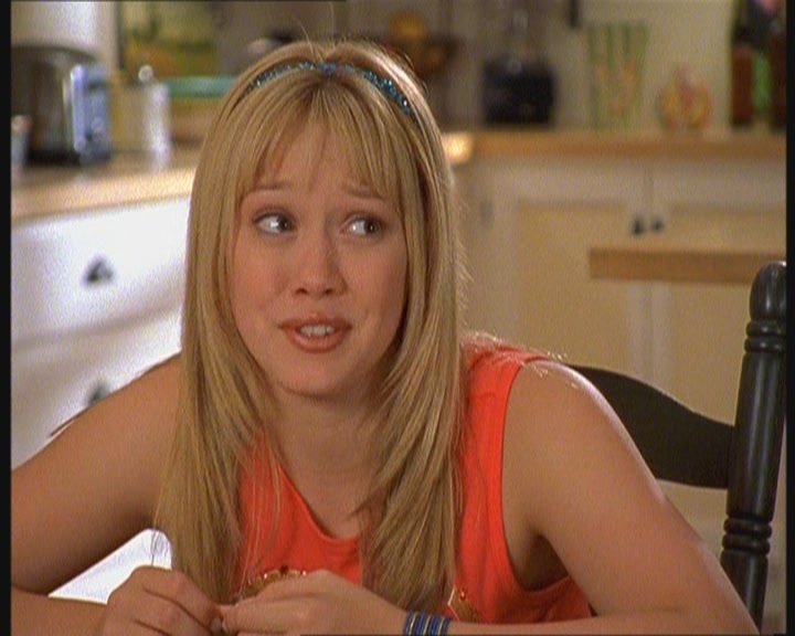 DailyDuff-dot-org_LizzieMcGuire-MovingUp1079.jpg DailyDuff-dot-org_LizzieMcGuire-MovingUp1079.jpg