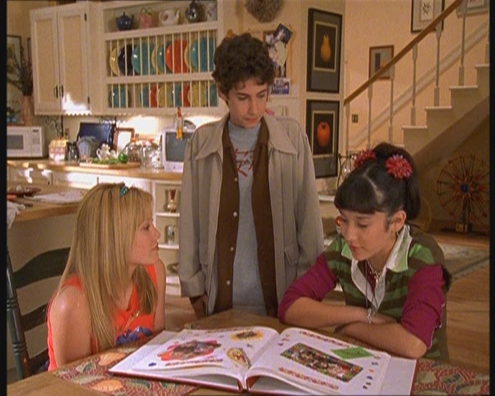 DailyDuff-dot-org_LizzieMcGuire-MovingUp1088.jpg DailyDuff-dot-org_LizzieMcGuire-MovingUp1088.jpg