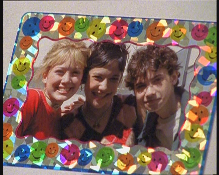 DailyDuff-dot-org_LizzieMcGuire-MovingUp1189.jpg DailyDuff-dot-org_LizzieMcGuire-MovingUp1189.jpg