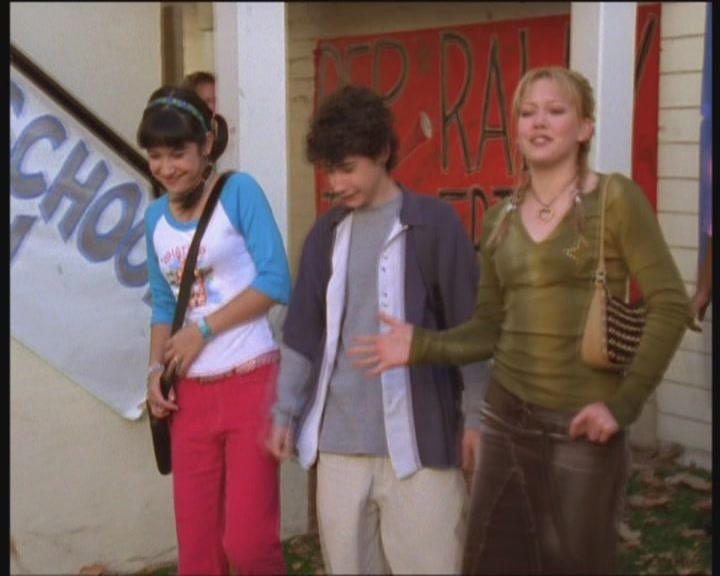 DailyDuff-dot-org_LizzieMcGuire-PartyOverHere0002.jpg