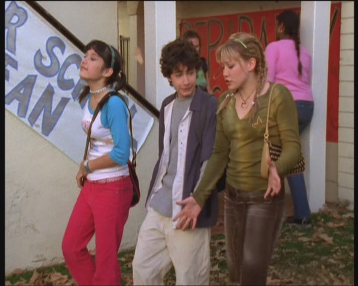 DailyDuff-dot-org_LizzieMcGuire-PartyOverHere0003.jpg