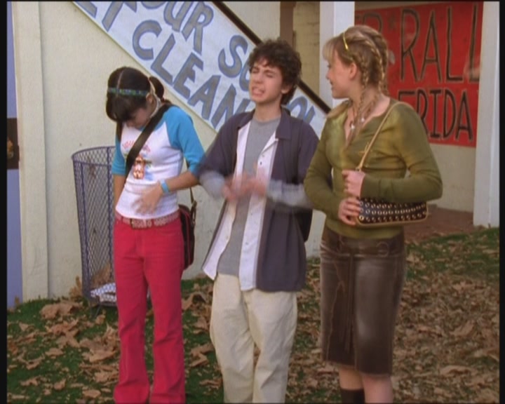 DailyDuff-dot-org_LizzieMcGuire-PartyOverHere0008.jpg DailyDuff-dot-org_LizzieMcGuire-PartyOverHere0008.jpg