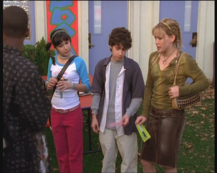 DailyDuff-dot-org_LizzieMcGuire-PartyOverHere0056.jpg