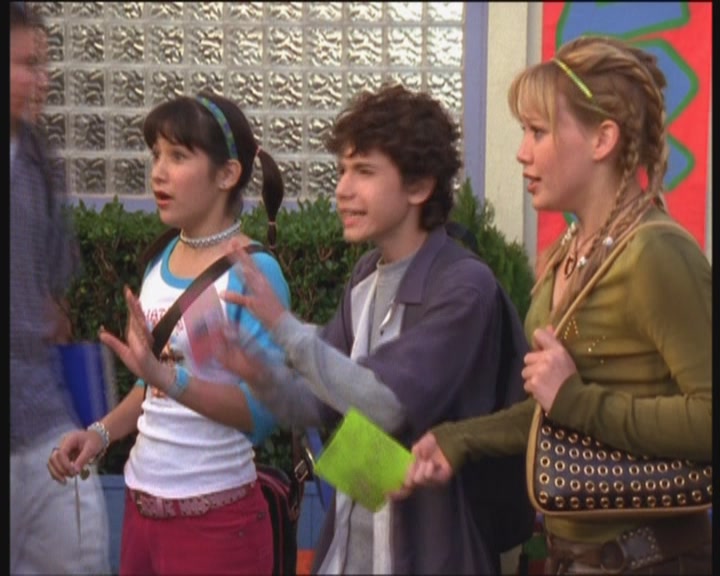 DailyDuff-dot-org_LizzieMcGuire-PartyOverHere0061.jpg